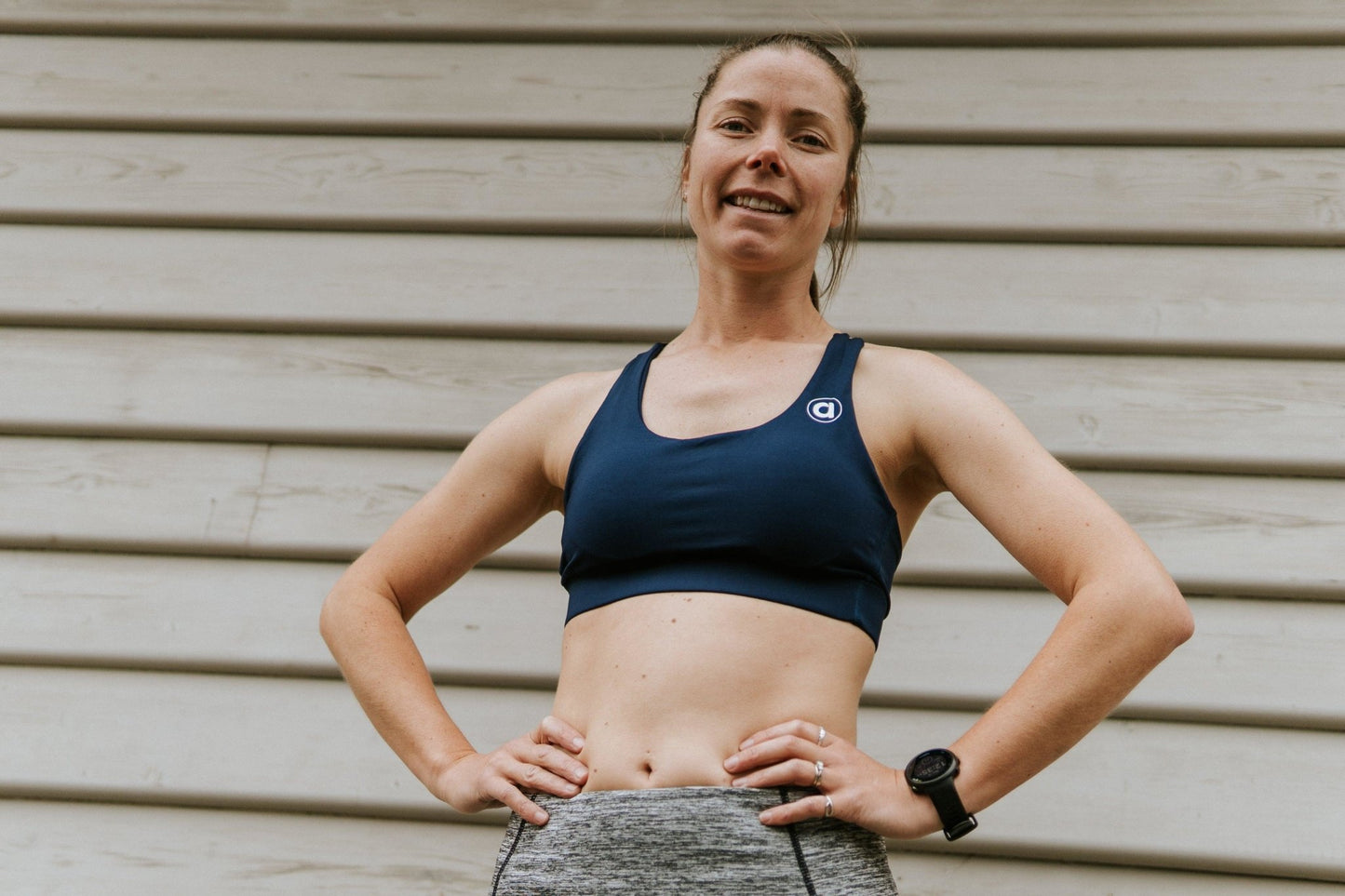 Medium support sports bra in dark blue.
